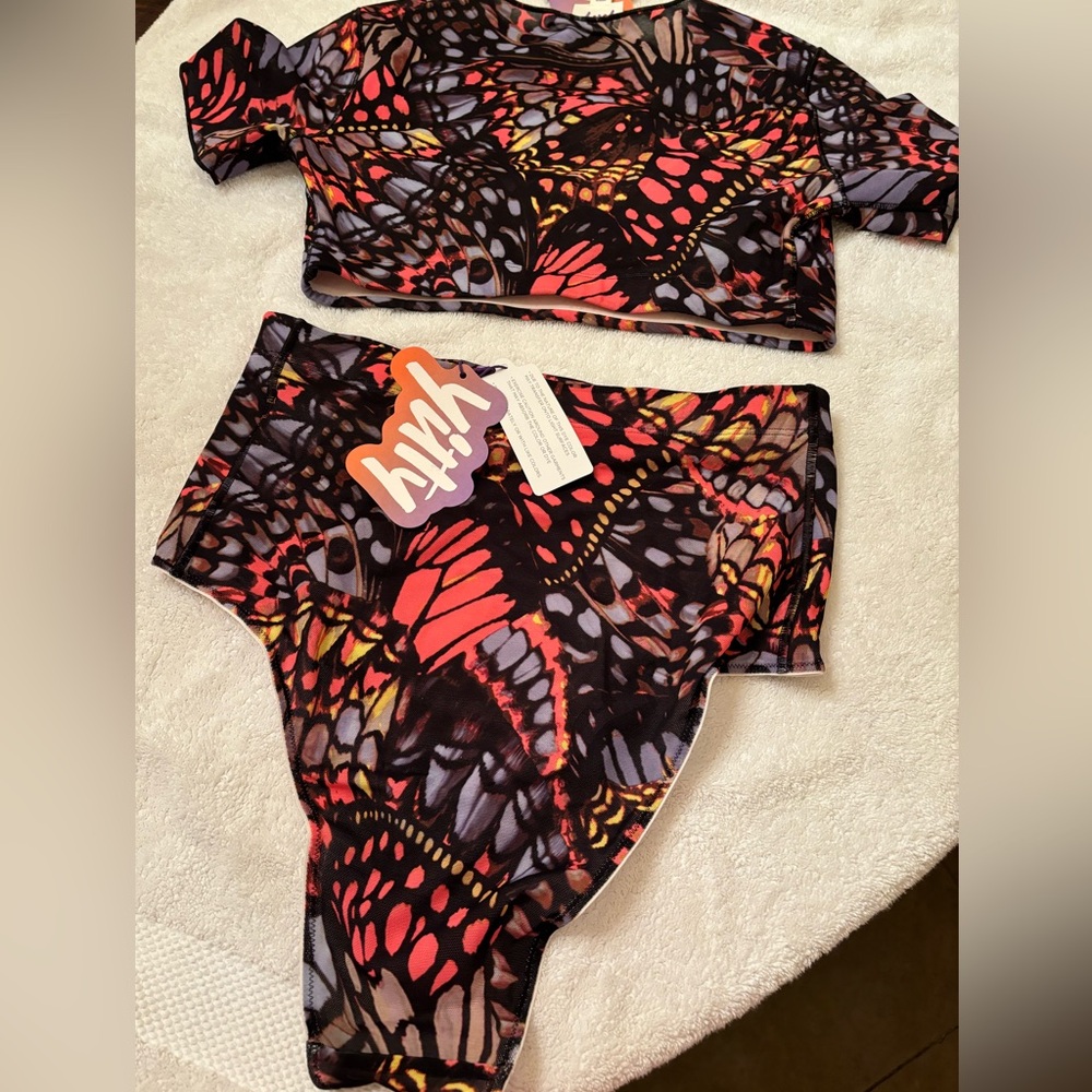 2pc Yitty for Fabletics Mesh Me Smoothing midi top & high waist brief - Picture 6 of 9